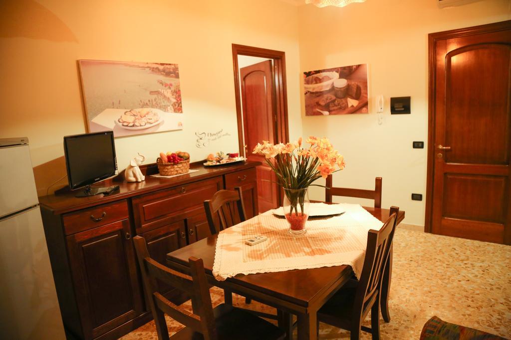 דירות לצ'ה Casa Sant'Oronzo מראה חיצוני תמונה