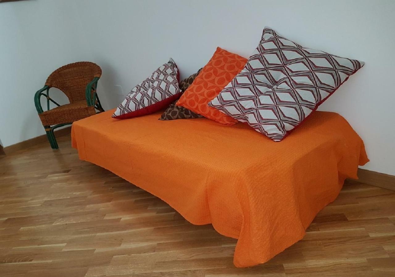 דירות לצ'ה Casa Sant'Oronzo מראה חיצוני תמונה