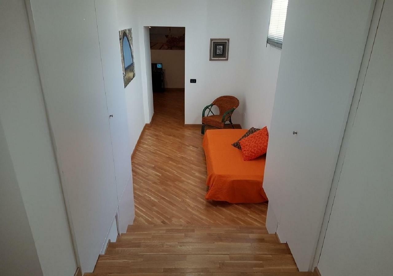 דירות לצ'ה Casa Sant'Oronzo מראה חיצוני תמונה